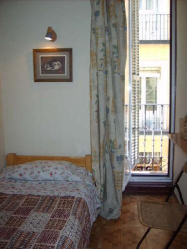 Hostal Berlin Madrid Værelse billede